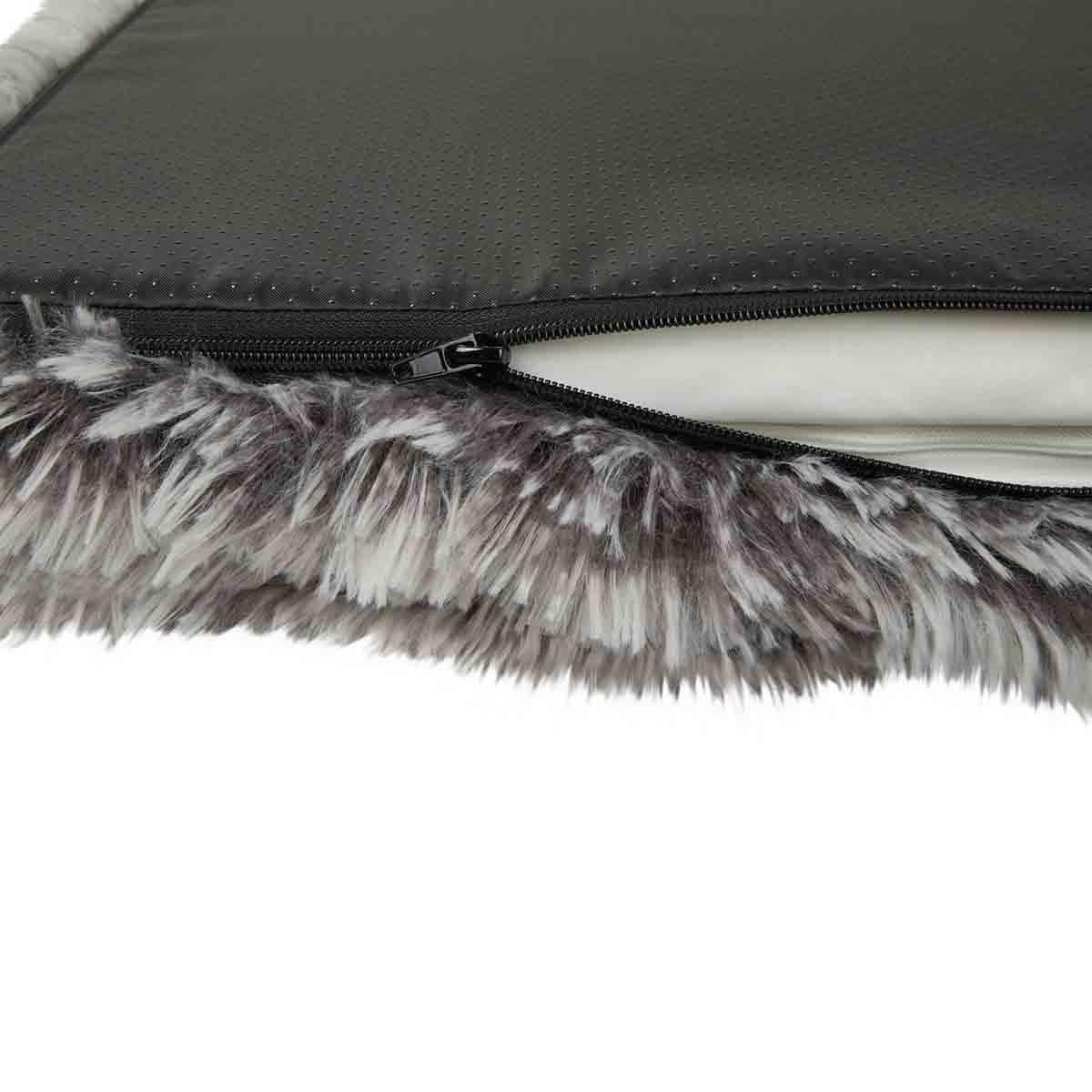 Buddy & Belle Rug Style Orthopaedic Bed