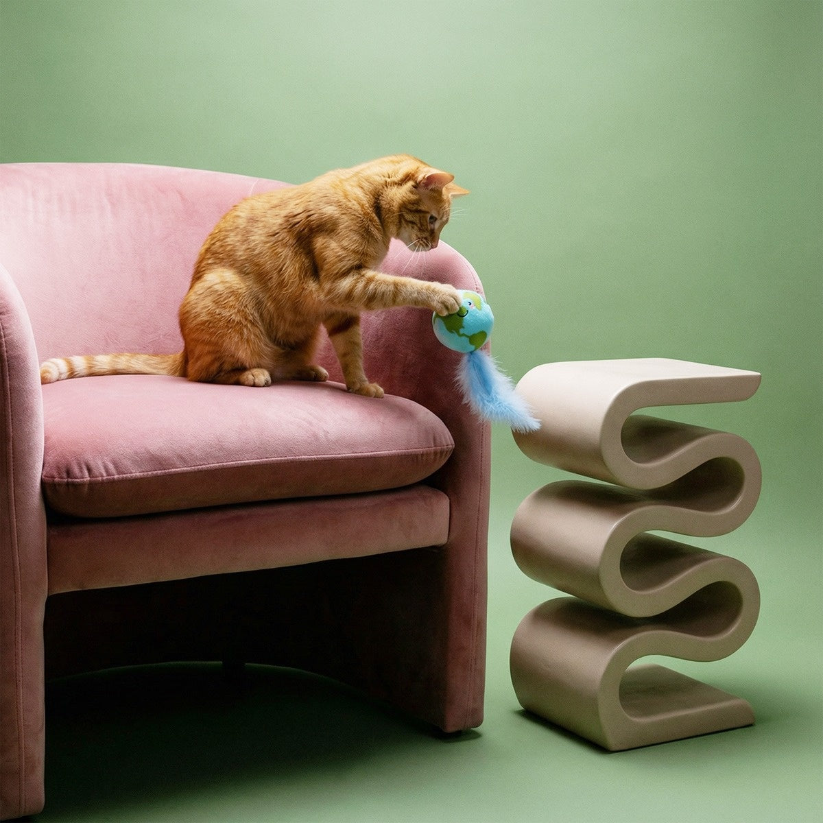Grrreen Emma the Earthkicker Cat Toy